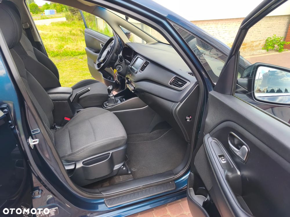 Kia Carens 1.6 GDI Business Line EU6 - 11