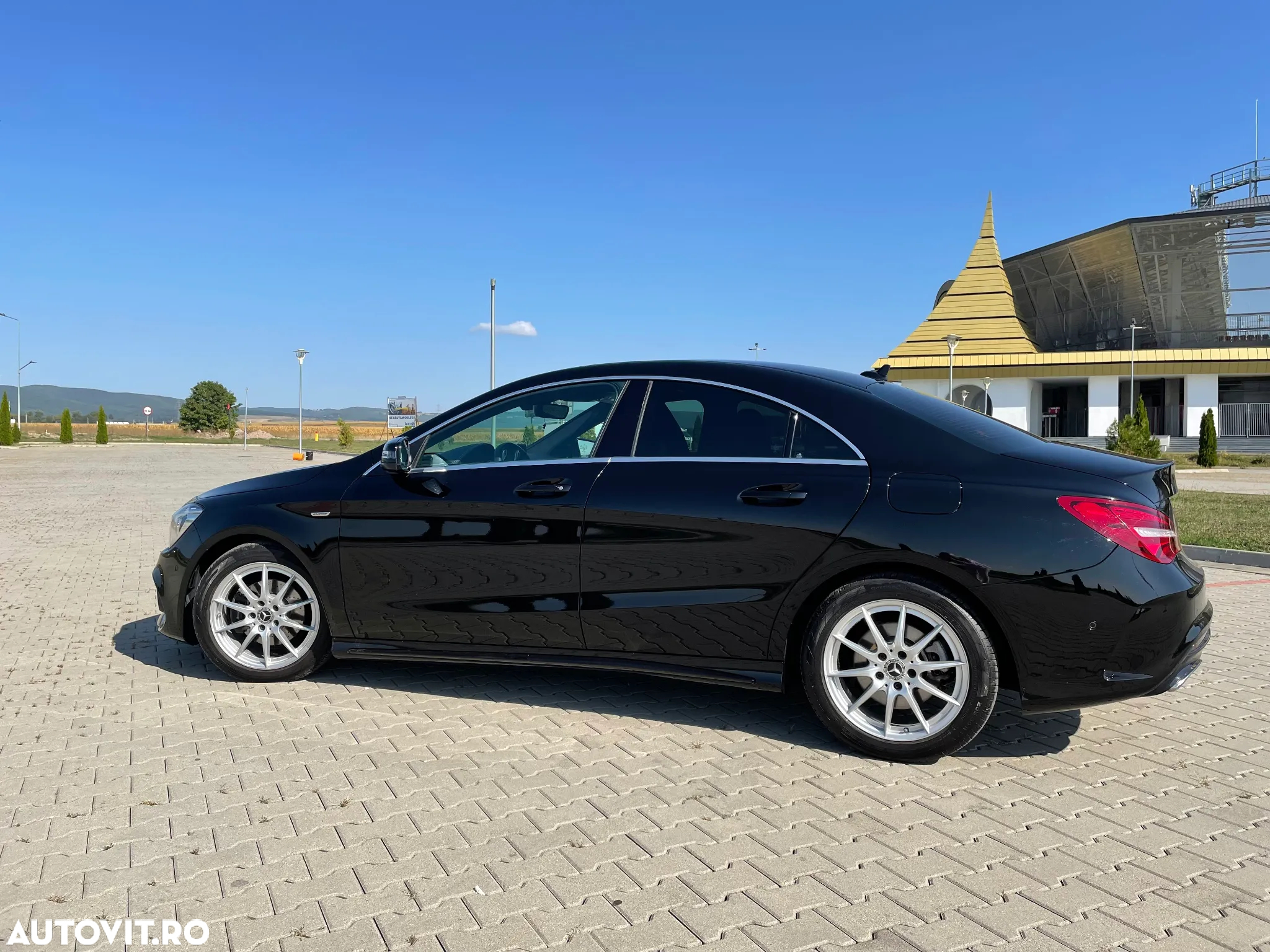 Mercedes-Benz CLA - 4