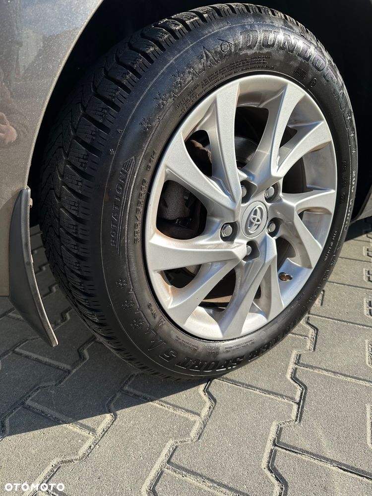 Toyota Auris - 25