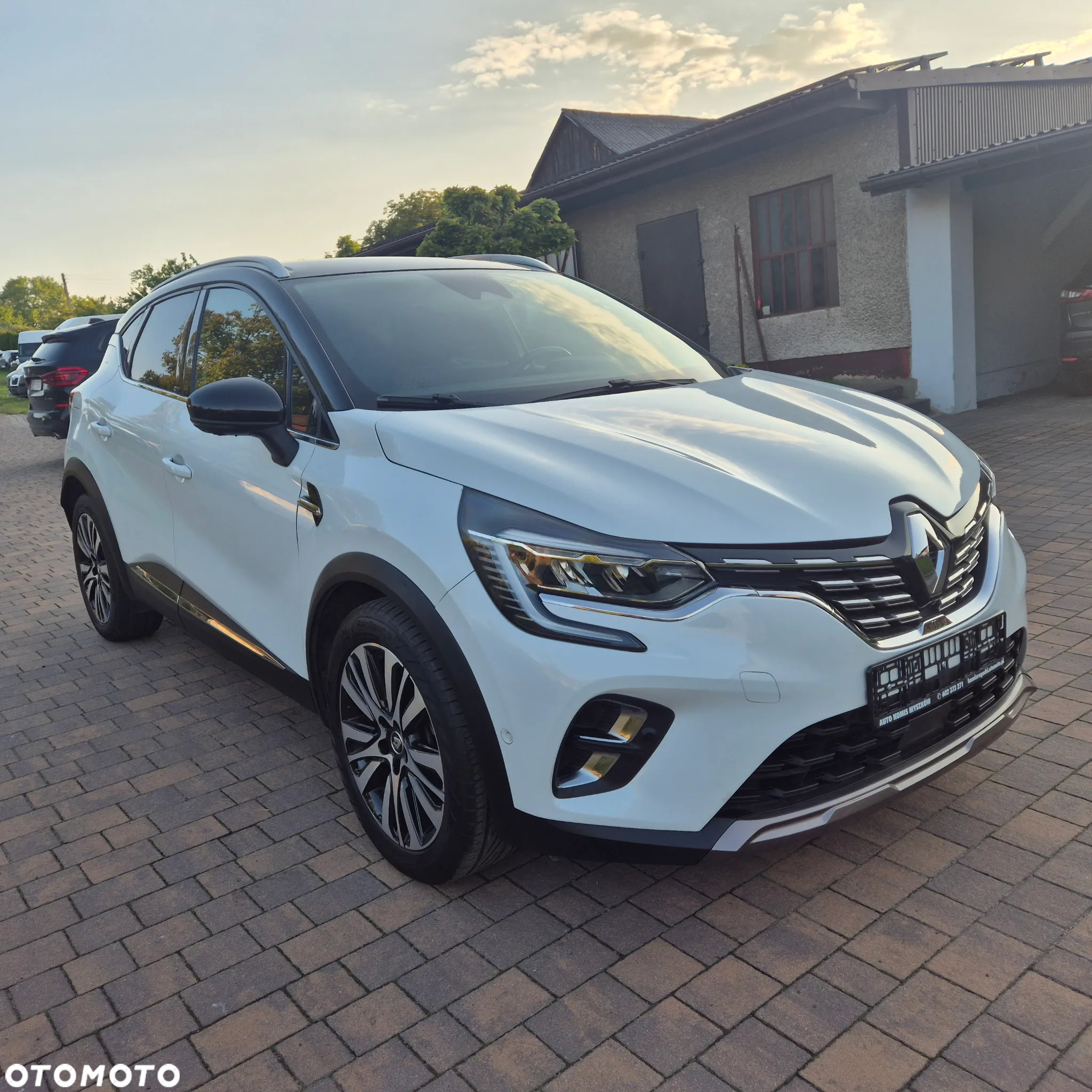 Renault Captur E-TECH PLUG-in 160 INITIALE PARIS - 3