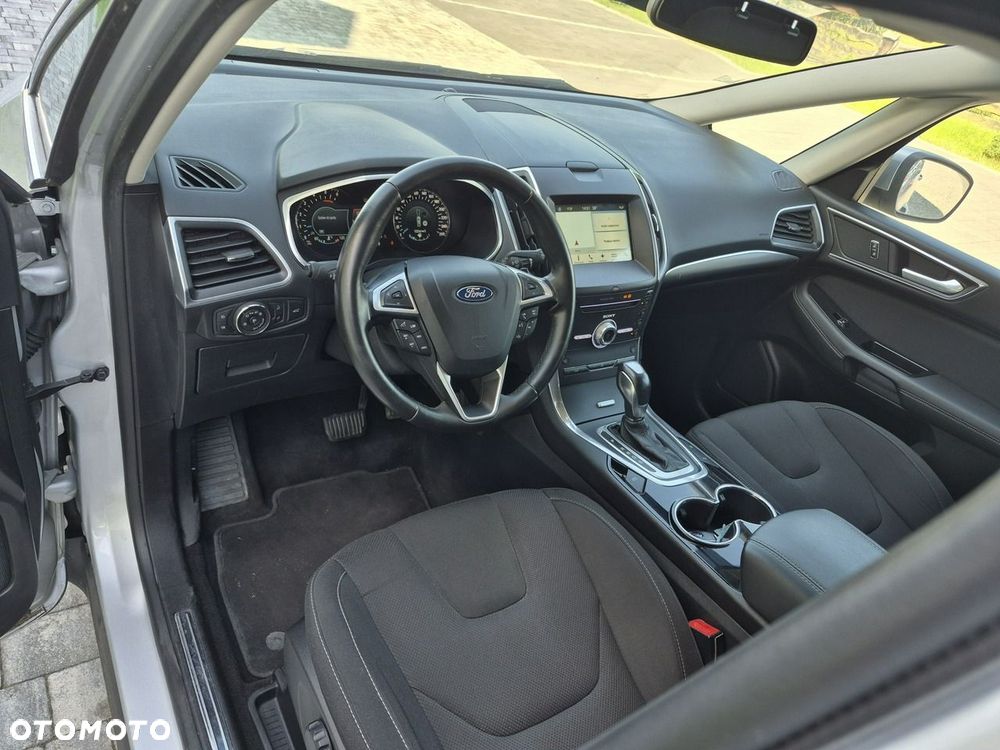 Ford S-Max - 10