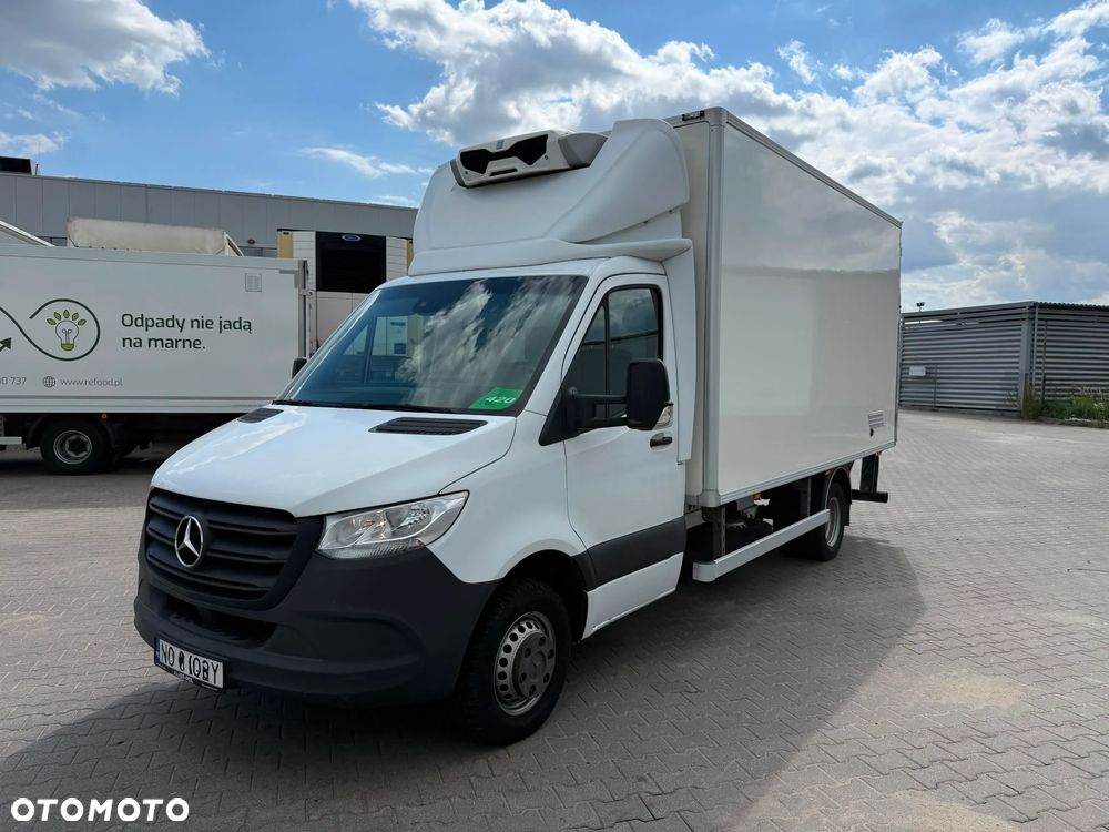 Mercedes-Benz Sprinter - 2
