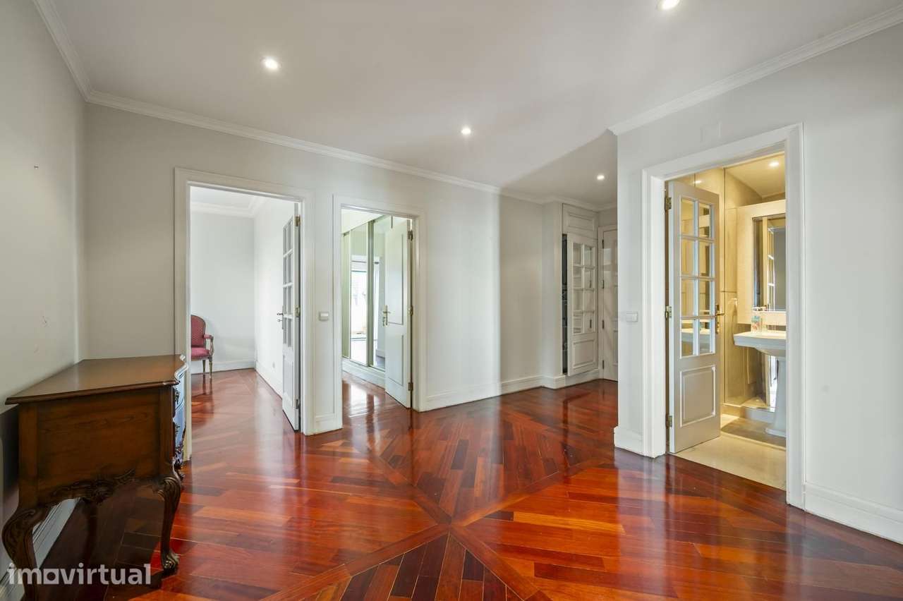 Apartamento T4 com piscina, Monte Estoril, Cascais - Grande imagem: 4/27