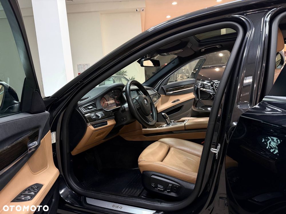 BMW Seria 7 730d Edition Exclusive - 22