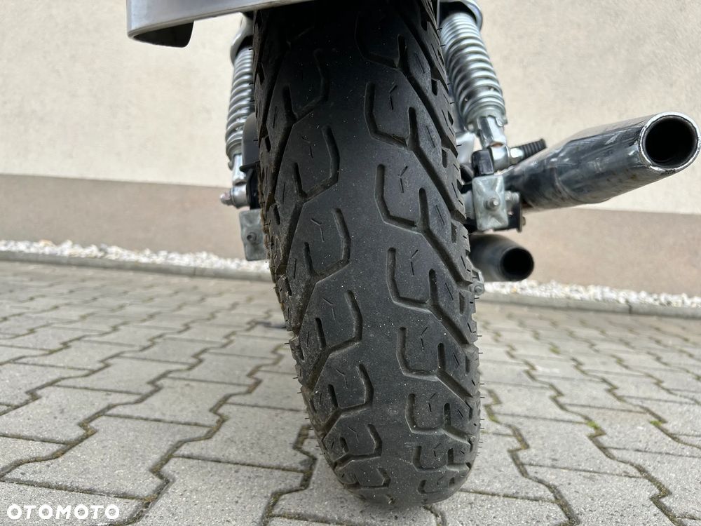 Suzuki Intruder - 22