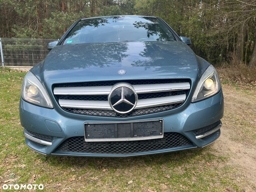 Mercedes-Benz Klasa B 180 Edition - 6
