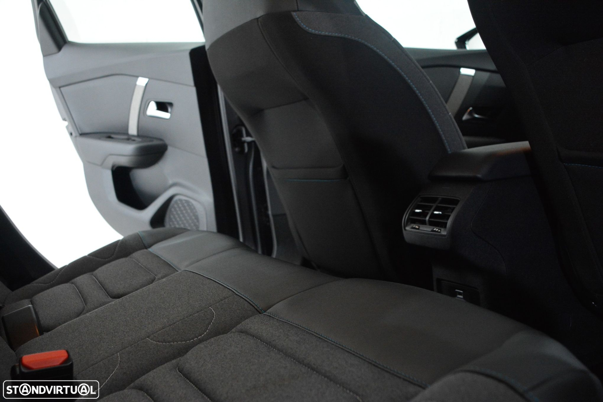 Citroën C4 X 1.2 PureTech Feel Pack EAT8 - 14