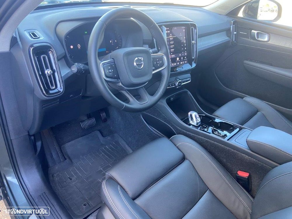 Volvo XC 40 2.0 B3 Plus Dark - 11