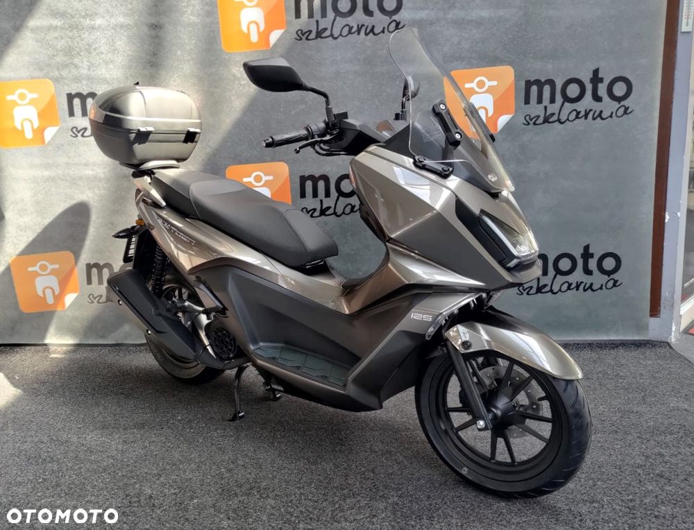 Kymco Skytown - 4