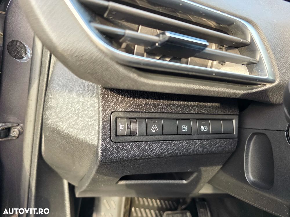 Peugeot 3008 225 e-EAT8 GT Pack - 29