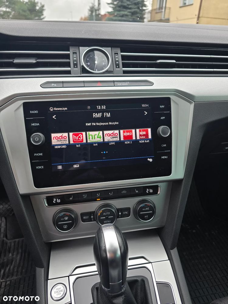 Volkswagen Passat 2.0 TDI (BlueMotion Technology) DSG Comfortline - 8