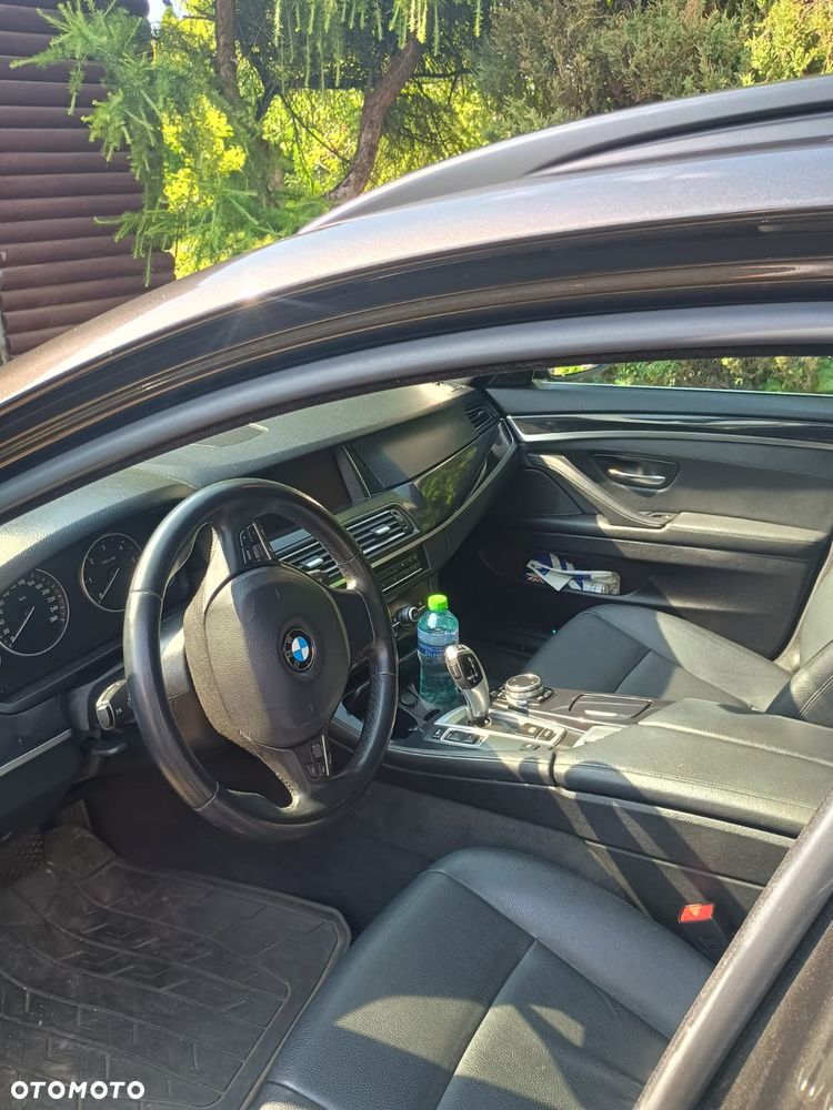BMW Seria 5 518d - 22