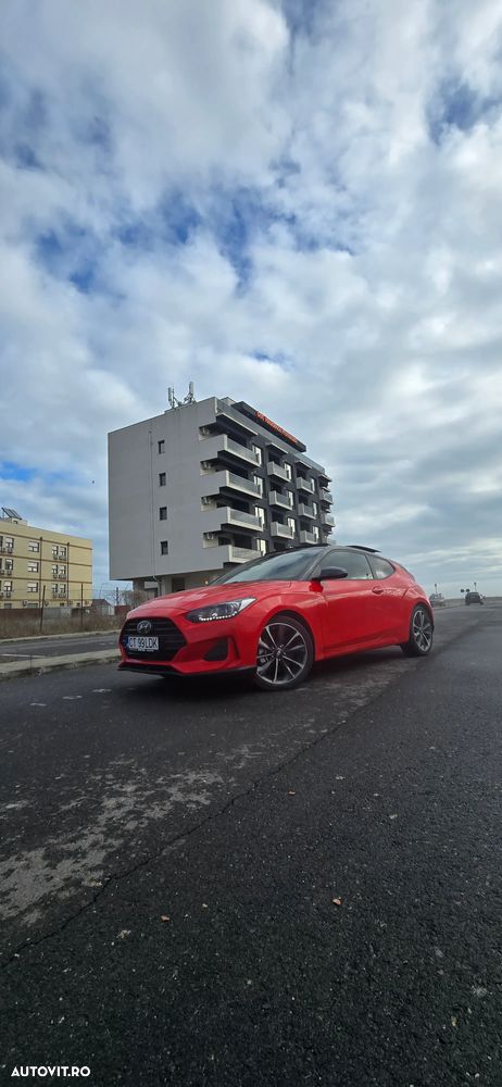 Hyundai Veloster - 2