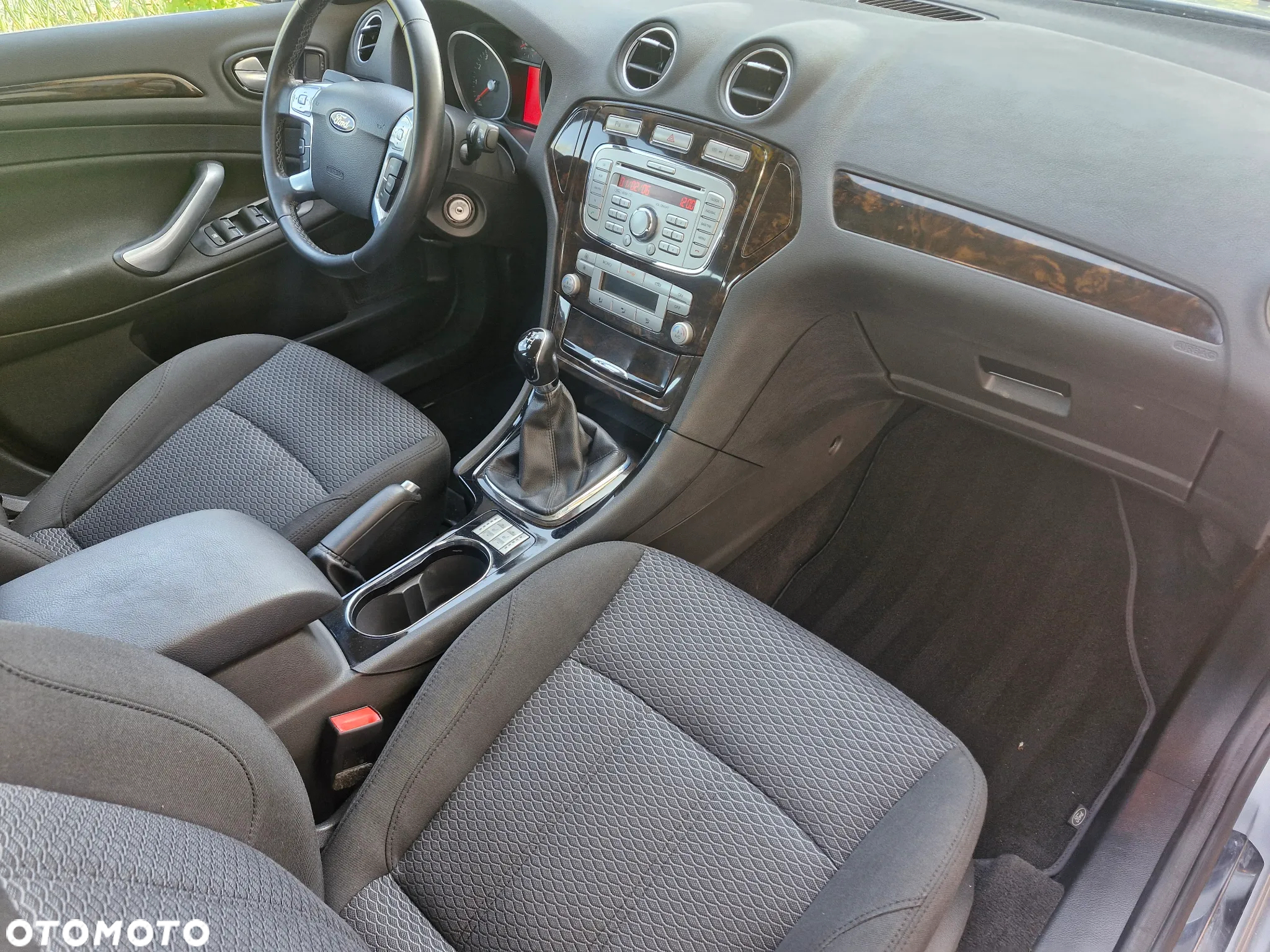 Ford Mondeo 2.0 FF Titanium - 25