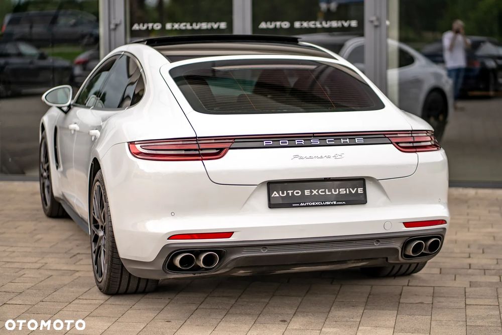Porsche Panamera 4S - 21