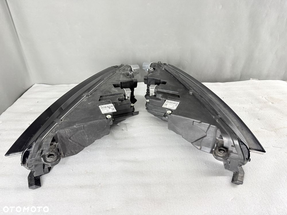 Reflektor lampa prawa lewa  Skoda Octavia IV  Mk4 5E4941015A 5E491016B - 7