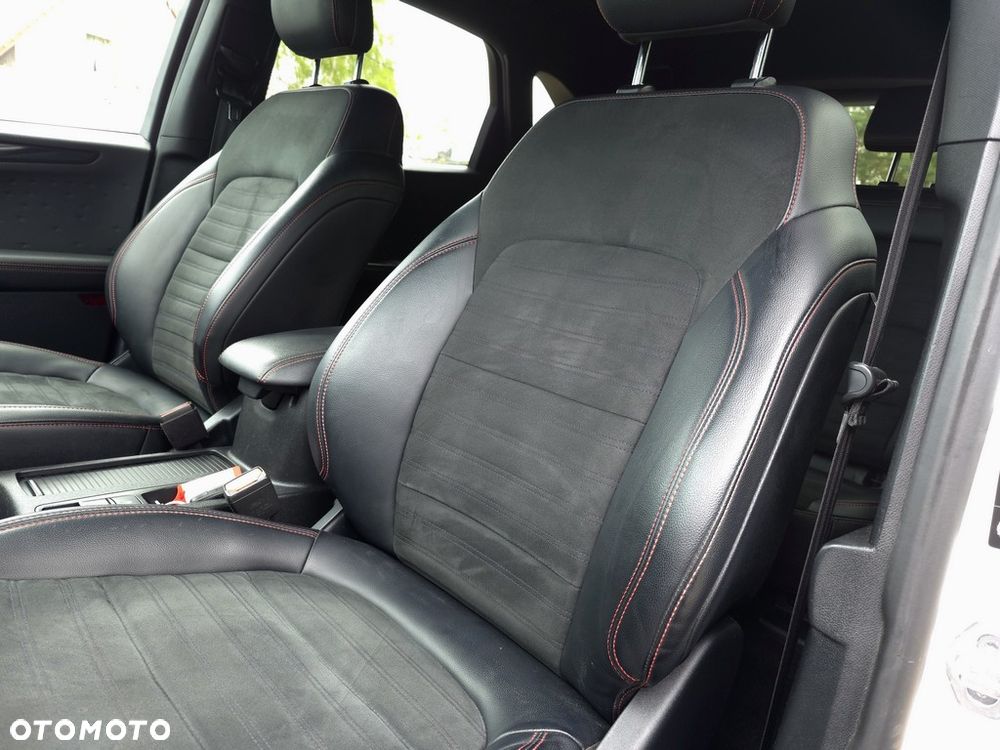 Ford Kuga 2.0 EcoBlue mHEV FWD ST-Line - 14