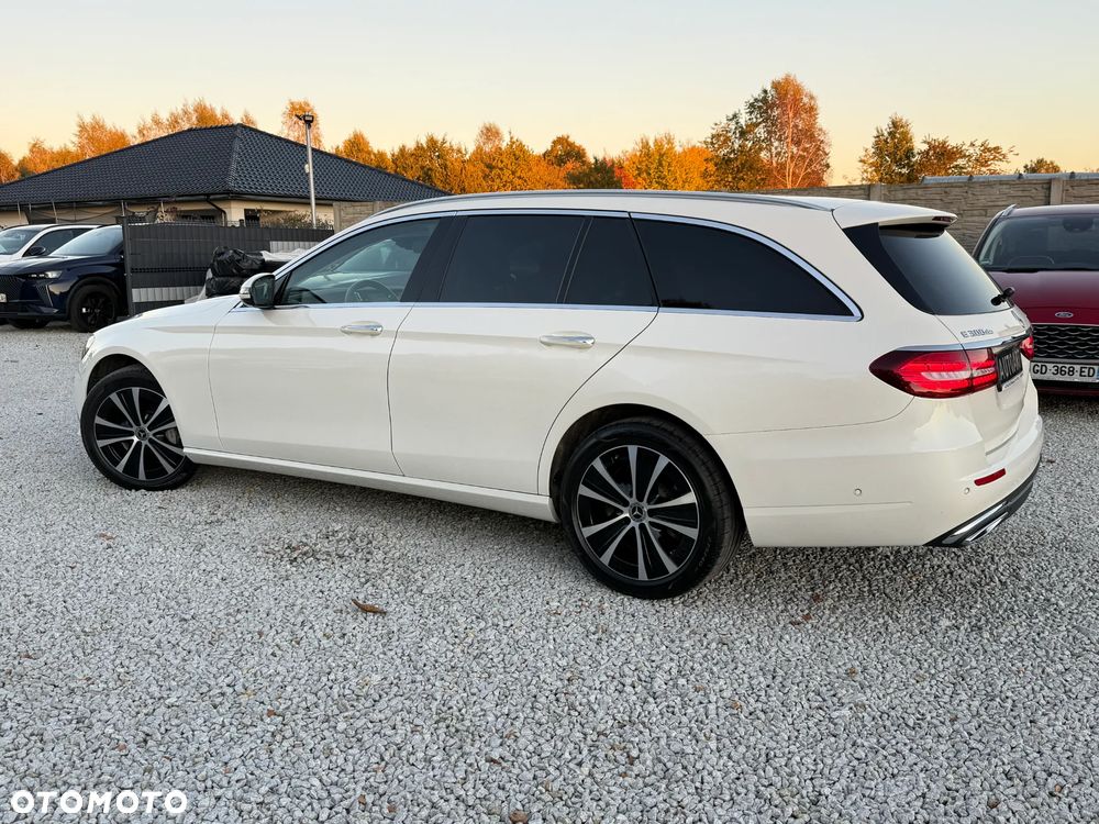 Mercedes-Benz Klasa E 300 d T 9G-TRONIC Avantgarde - 8