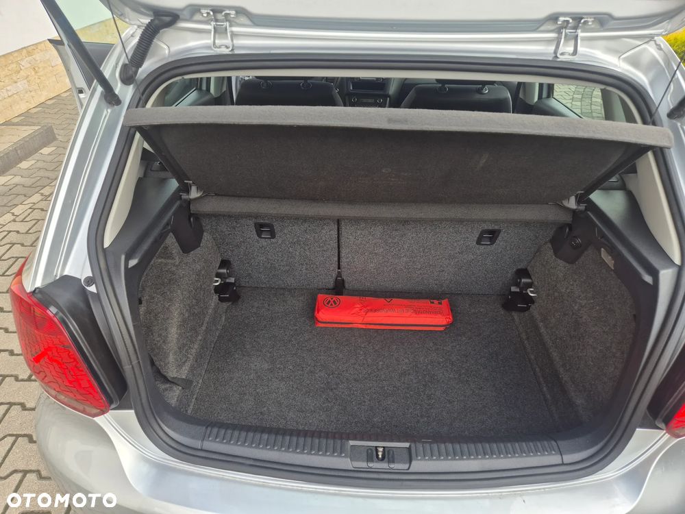 Volkswagen Polo 1.4 Comfortline - 24