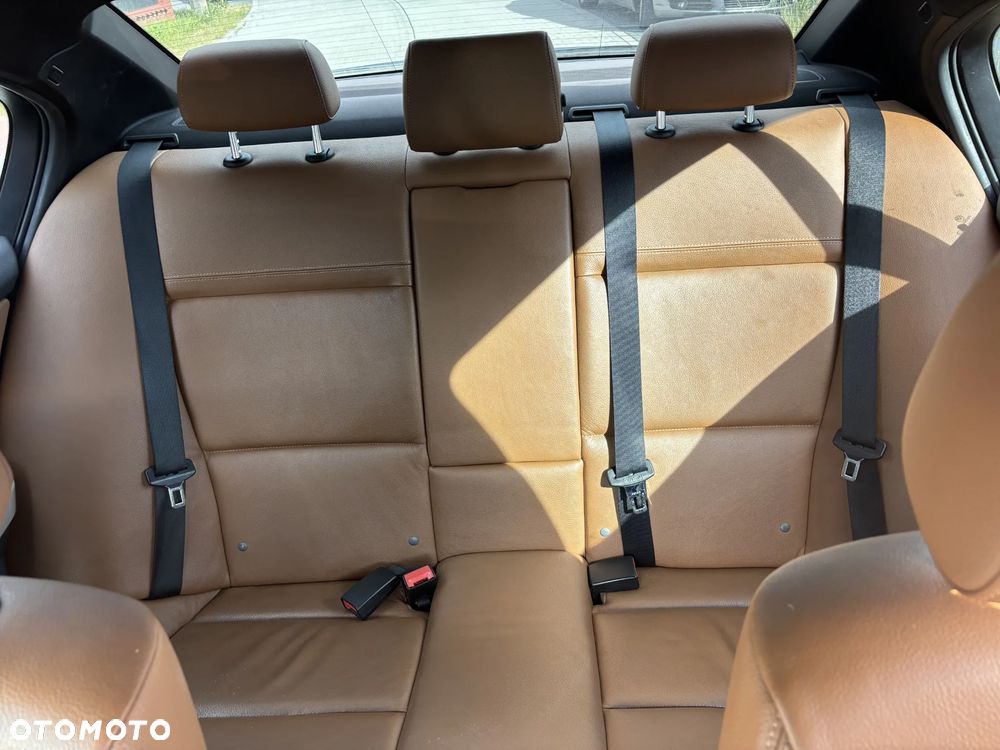 BMW Seria 3 320d - 14