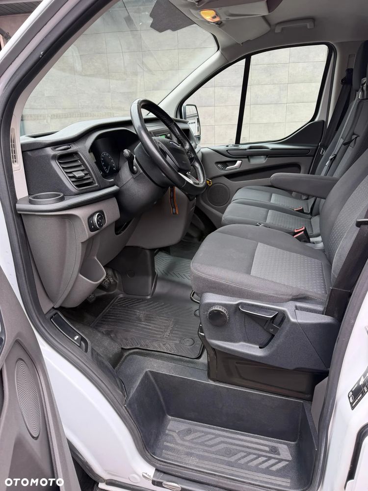 Ford Transit Custom - 13