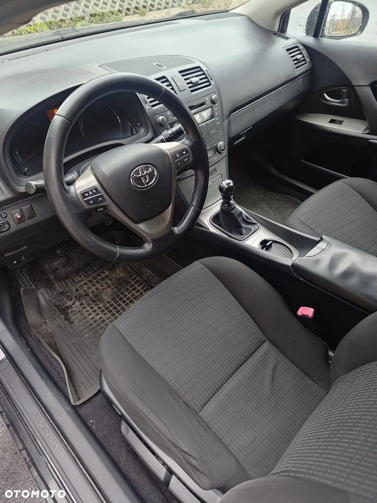 Toyota Avensis 1.8 Sol plus - 8