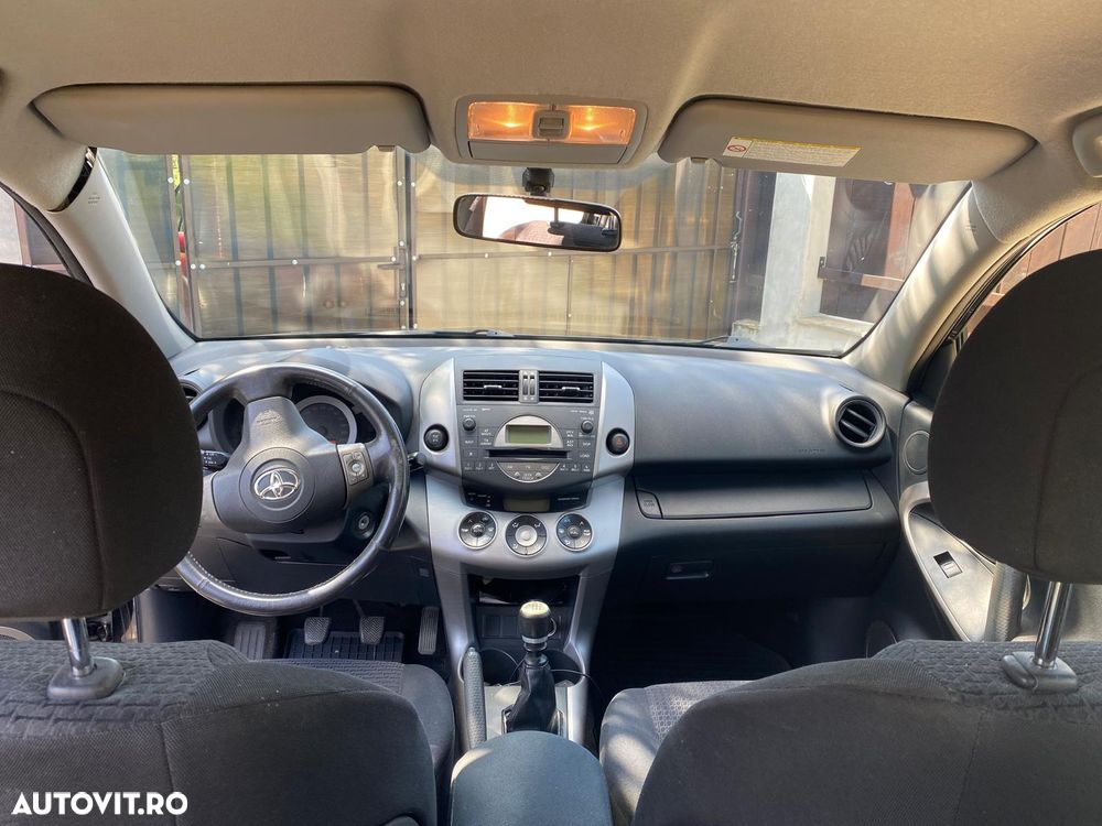 Toyota RAV4 2.2 D-CAT 4x4 Sol - 13