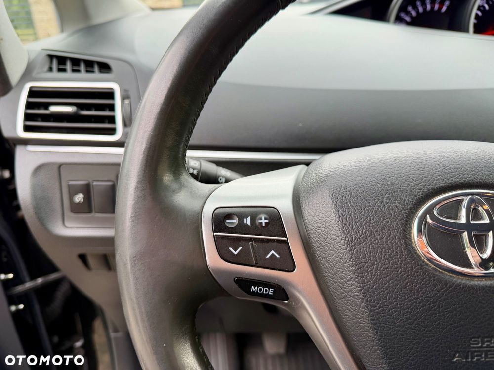 Toyota Verso 1.8 7-Sitzer Executive - 17