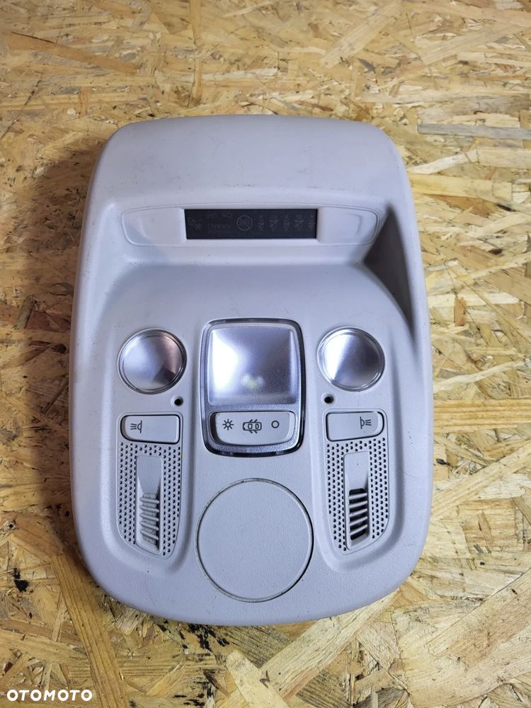 Oświetlenie kabiny lamka Citroen C4 II  B7 - 1