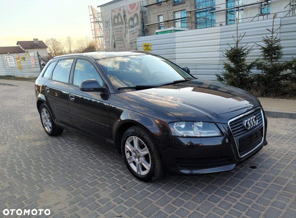 Audi A3 Sportback 1.6 Ambiente - 14