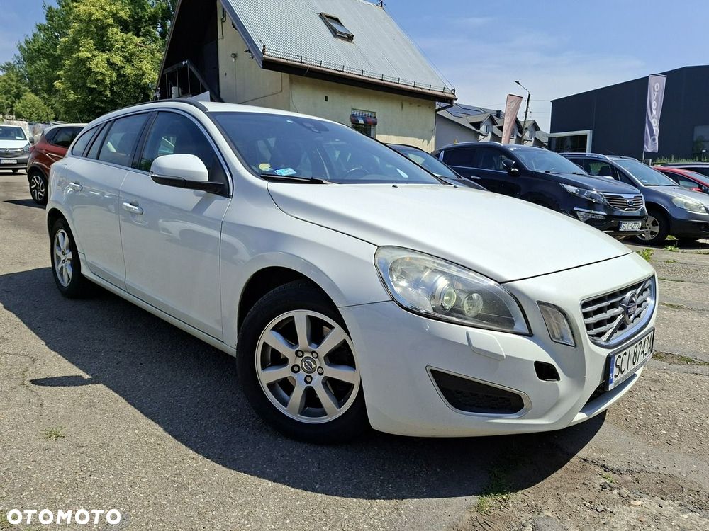 Volvo V60 D3 Momentum - 4