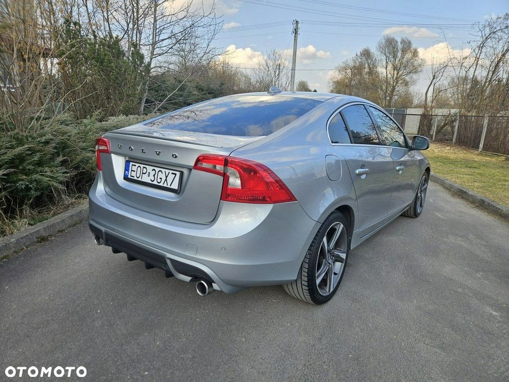 Volvo S60 D2 R-Design Momentum - 3
