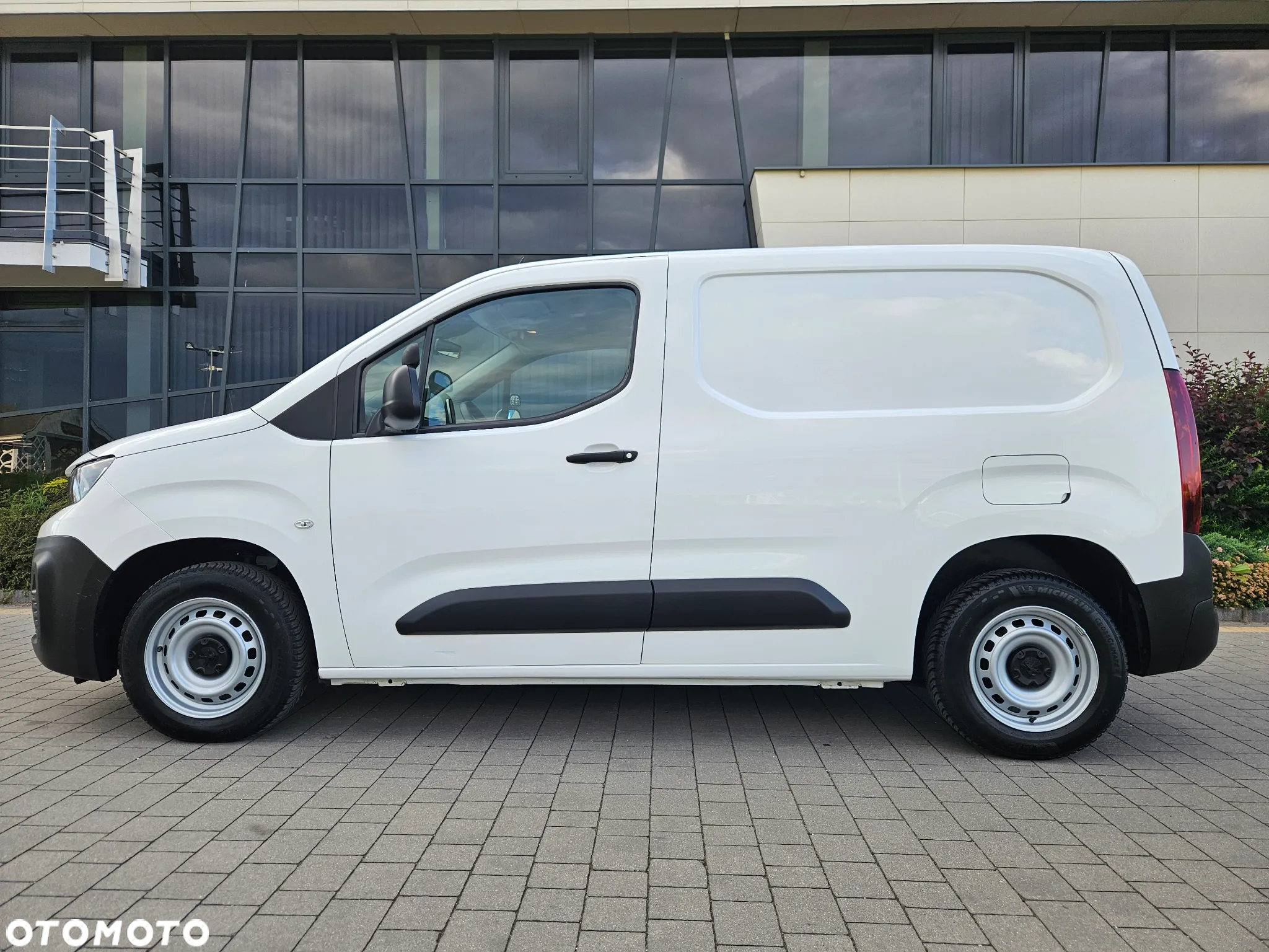 Peugeot Partner - 8