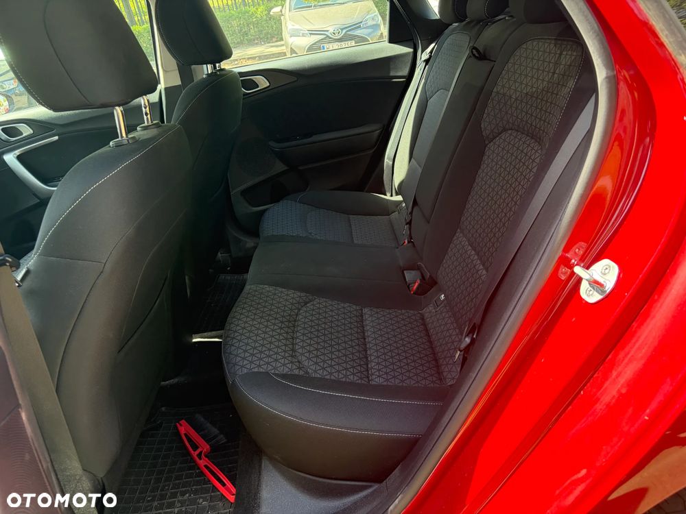 Kia Ceed 1.4 T-GDI M - 14