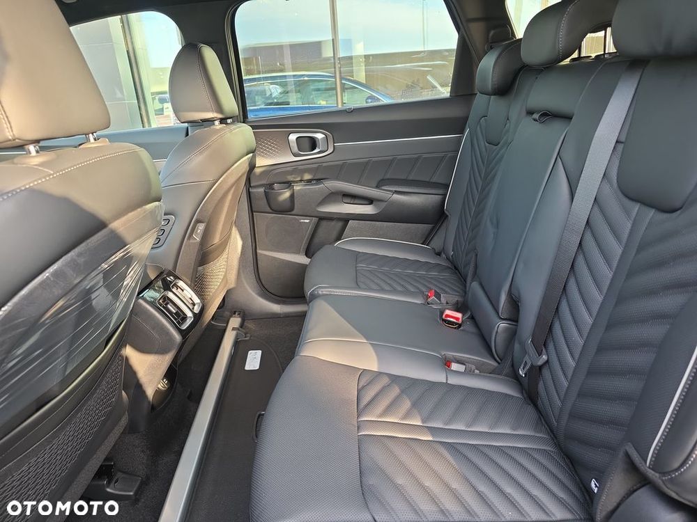 Kia Sorento - 12