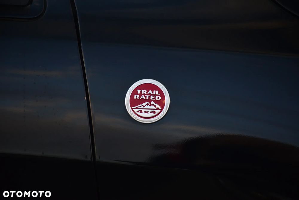 Jeep Grand Cherokee - 16