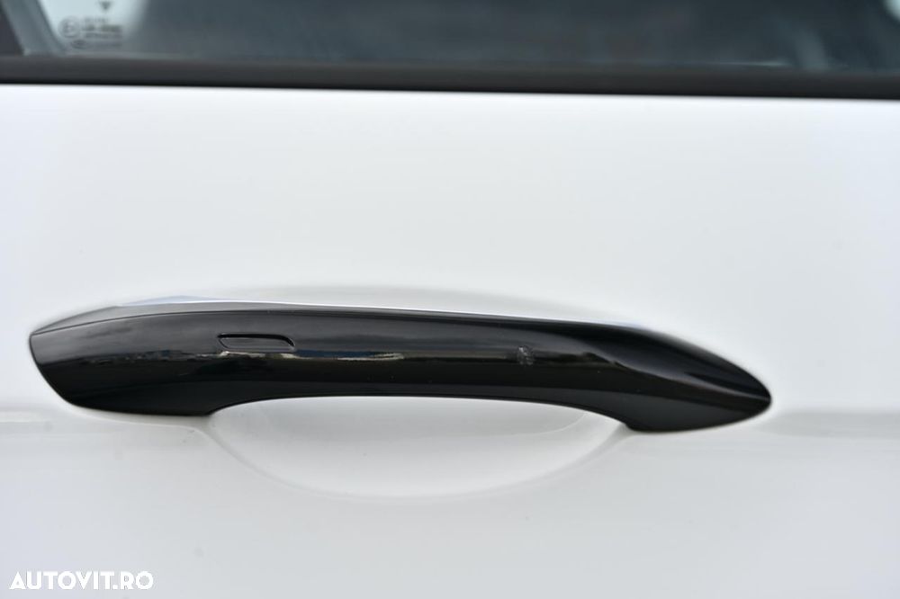 Porsche Panamera - 40