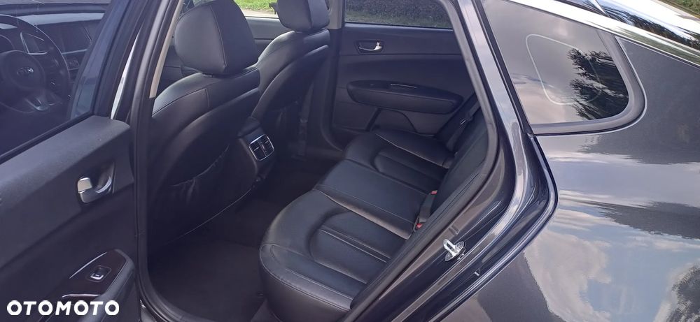 Kia Optima - 6