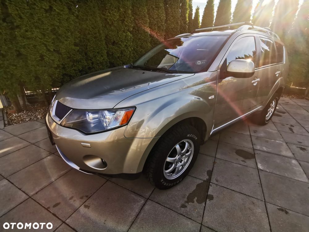 Mitsubishi Outlander 2.2 DI-D 4WD Intense - 2