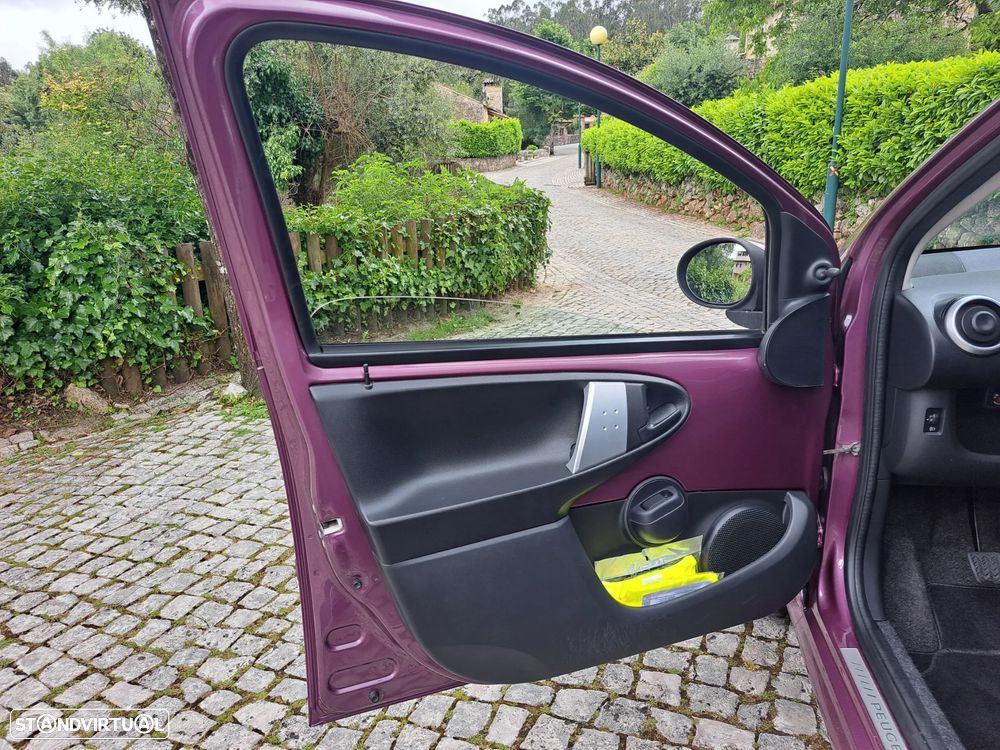 Peugeot 107 1.0 Trendy - 11