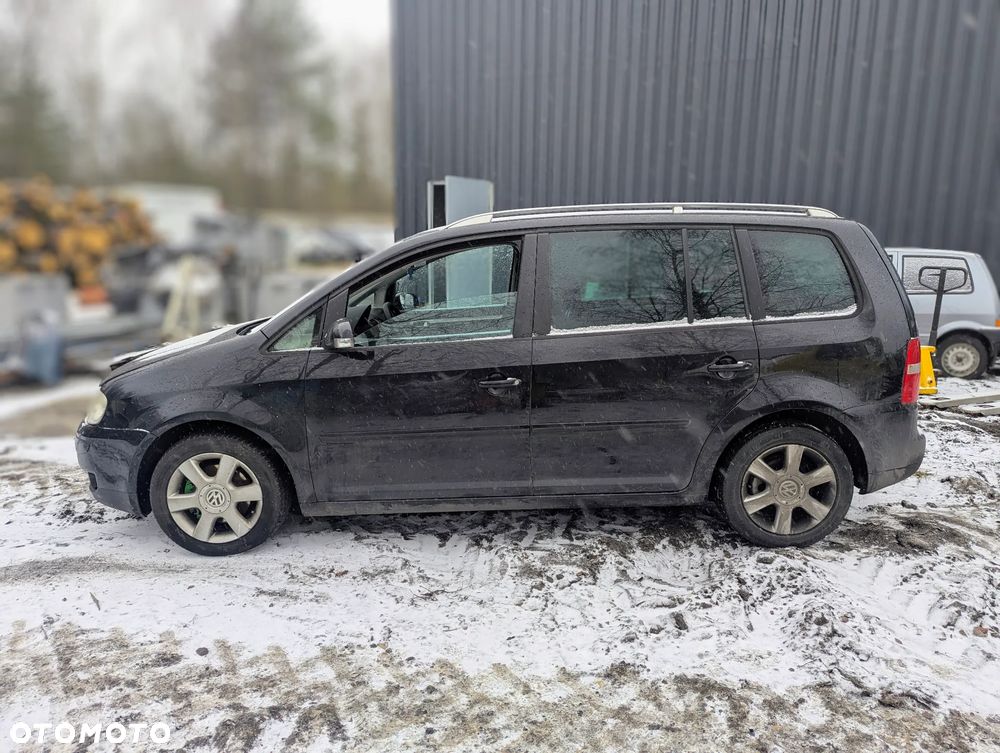 VW Touran 2003 2.0 140 KM - auto na części - 2
