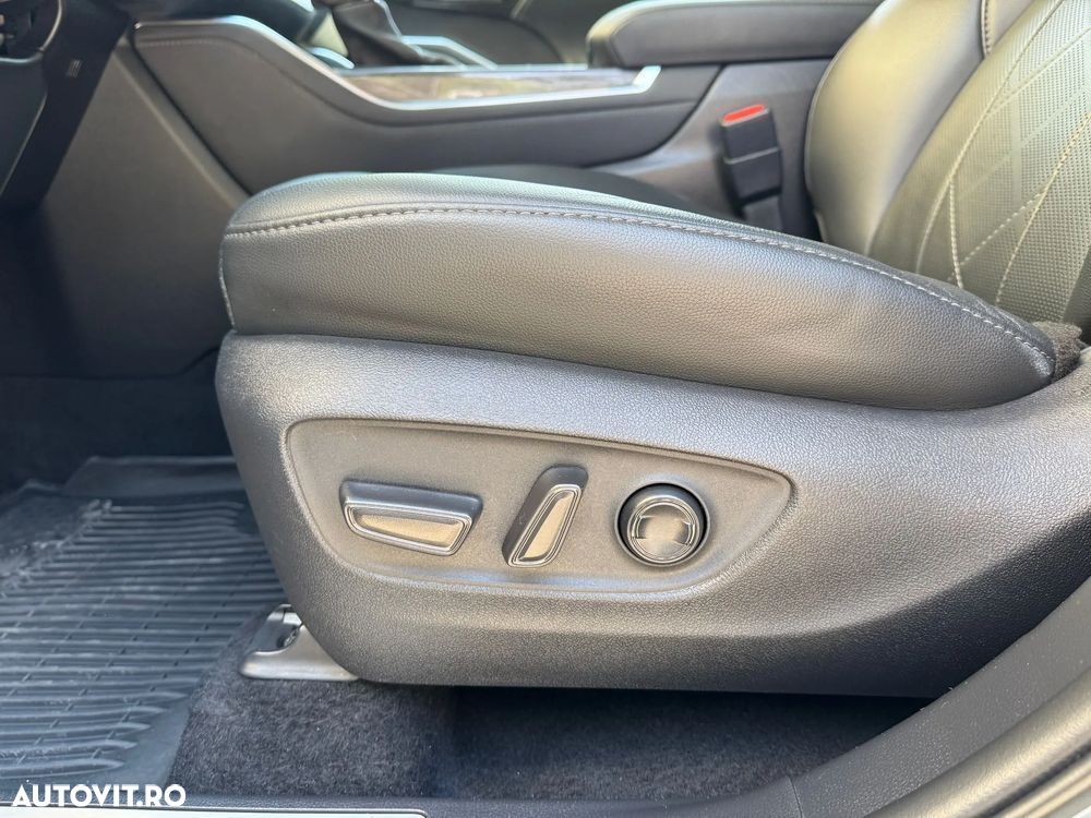 Toyota Highlander 2.5 L Hybrid Dynamic Force 248CP Luxury Pearly - 8