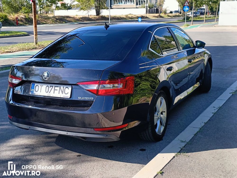Skoda Superb 2.0 TDI Ambition - 8