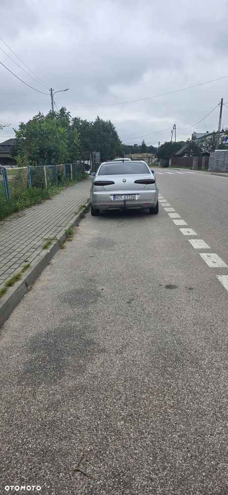 Alfa Romeo 166