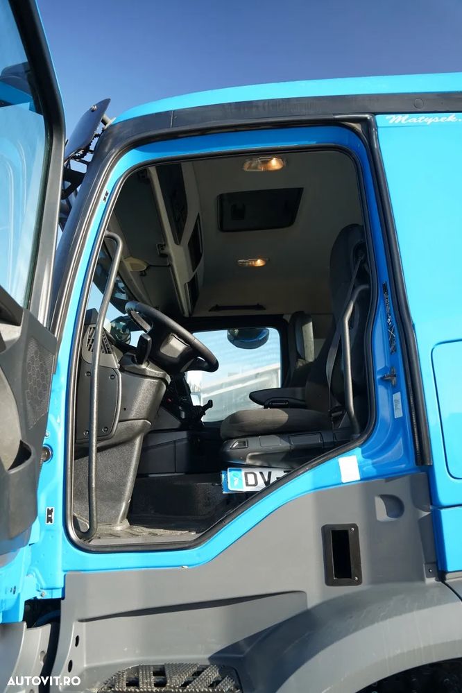 Mercedes-Benz AROCS 3336 / 6x4 / BASCULABILĂ PE 3 PĂRȚI - 5,2 M / 2x OBOANE LATERALE CU ACȚIONARE HIDRAULICĂ / CUTIE DE VITEZE AUTOMATĂ / EURO 6 - 28