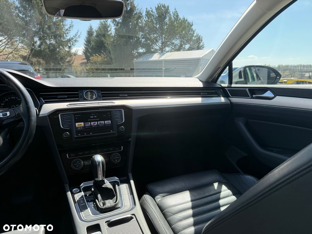 Volkswagen Passat 2.0 TDI (BlueMotion Technology) DSG Highline - 15