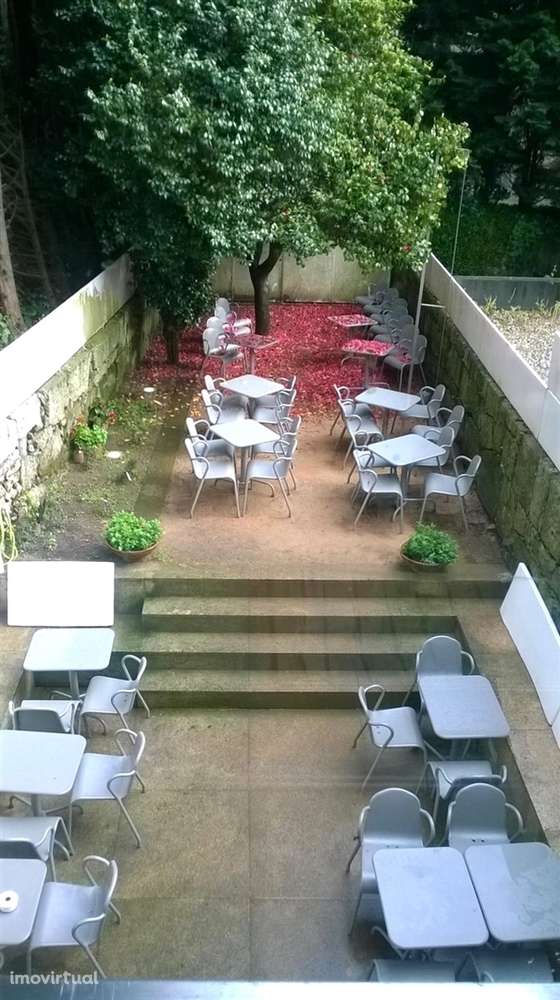 Moradia p/ venda com Jardim e Pátio Exterior | Campo Alegre, Porto - Grande imagem: 4/25