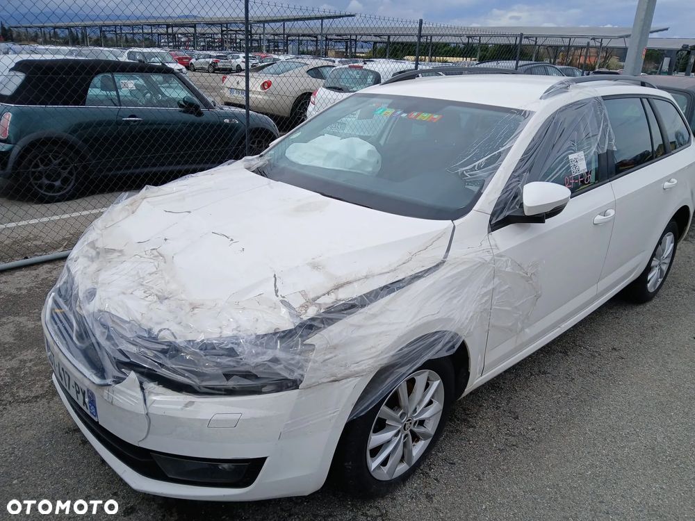 Skoda Octavia 1.6 TDI (Green tec) 4x4 Ambition - 4