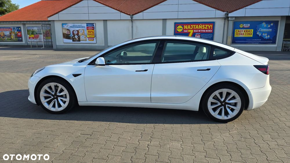 Tesla Model 3 Long Range AWD - 11