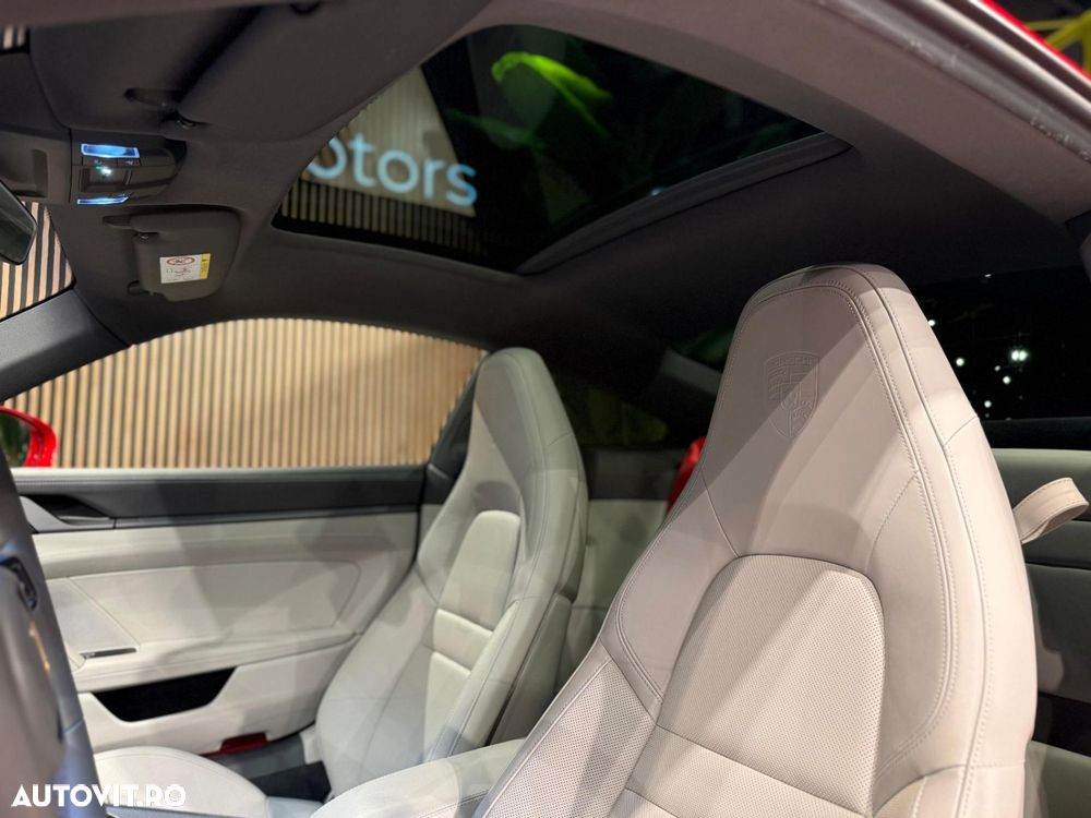 Porsche 911 4 PDK - 24